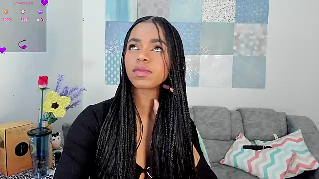 Snapshot of Marce_22 chatting on 8, 3, 2025 Marce 22 online show from 8, 3, 2025