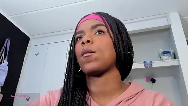 Snapshot of Marce_22 chatting on 2, 10, 2025 Marce 22 online show from 2, 10, 2025