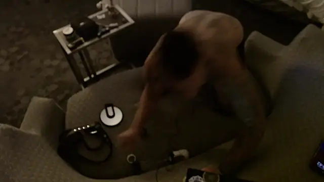 UnCuTupTheBuTT online show from 5, 10, 2025