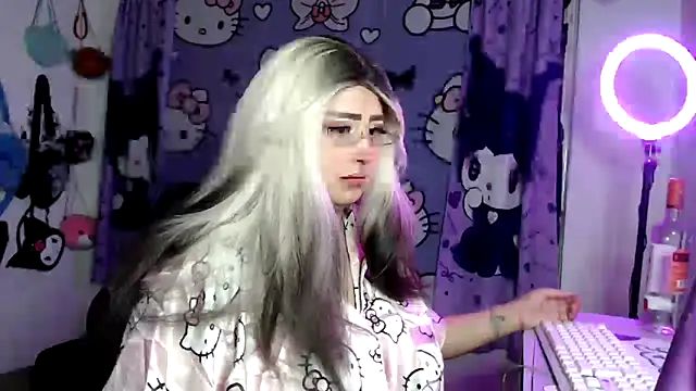 lussyevans24 online show from 23, 4, 2026