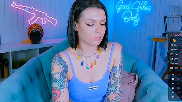 My toys pink online show from 31, 1, 2025