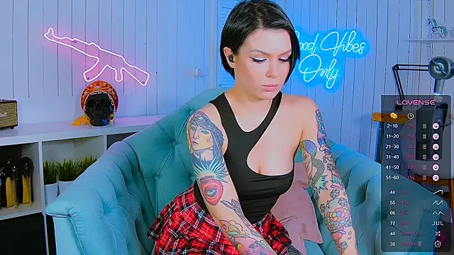 My toys pink online show from 14, 3, 2025