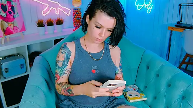 My toys pink online show from 22, 9, 2025