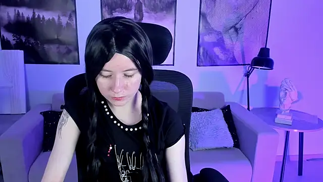 LexiWenford online show from 4, 12, 2024