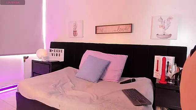 Snapshot of Natasha_Kinski chatting on 3, 2, 2025 Natasha Kinski online show from 3, 2, 2025