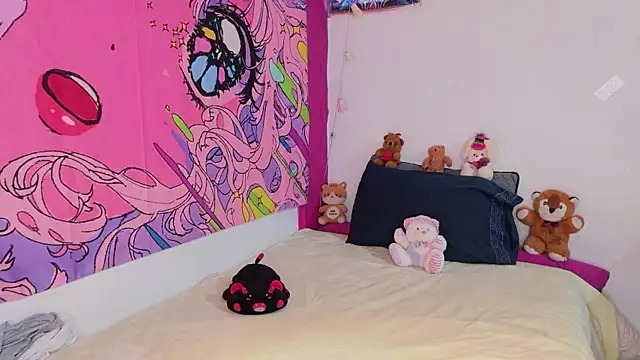 Snapshot of kittyzenn chatting on 17, 12, 2025 kittyzenn online show from 17, 12, 2025