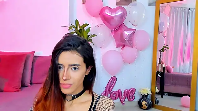 Snapshot of StormiRusso chatting on 5, 2, 2025 StormiRusso online show from 5, 2, 2025