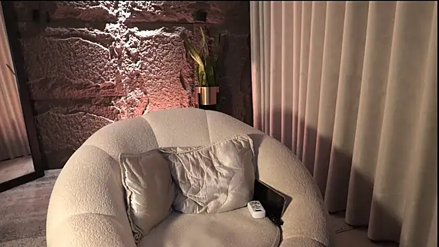 DannSaenz online show from 21, 4, 2026