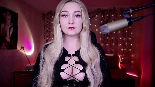 AllisonBlack  online show from 20, 4, 2026