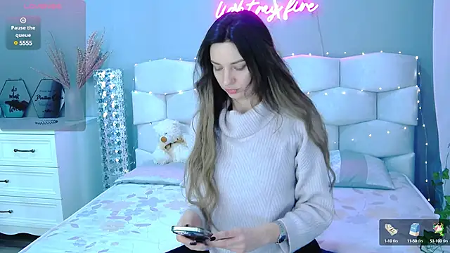 VioletUmi online show from 25, 1, 2025