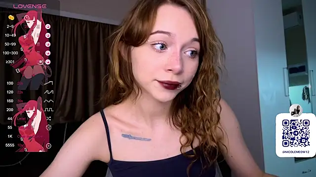 Snapshot of _SofiaBrown chatting on 4, 12, 2025 SofiaBrown online show from 4, 12, 2025