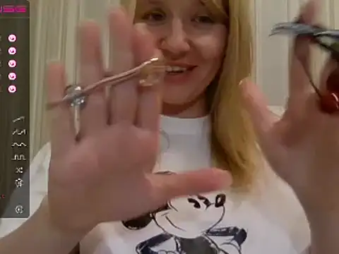 urbadkitty online show from 21, 2, 2025