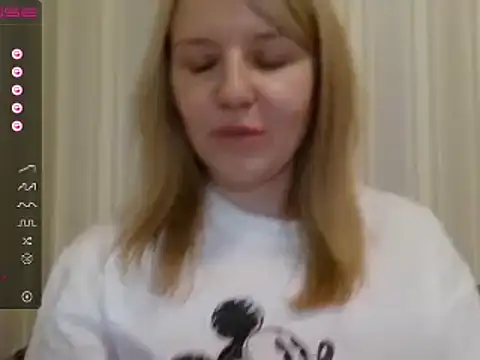 urbadkitty online show from 14, 3, 2025