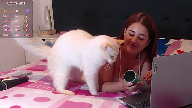 luna palmerau online show from 1, 2, 2025