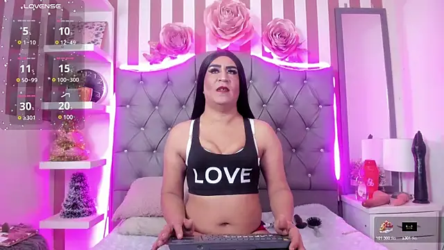 Snapshot of Natasha_Hart chatting on 18, 1, 2025 Natasha Hart online show from 18, 1, 2025