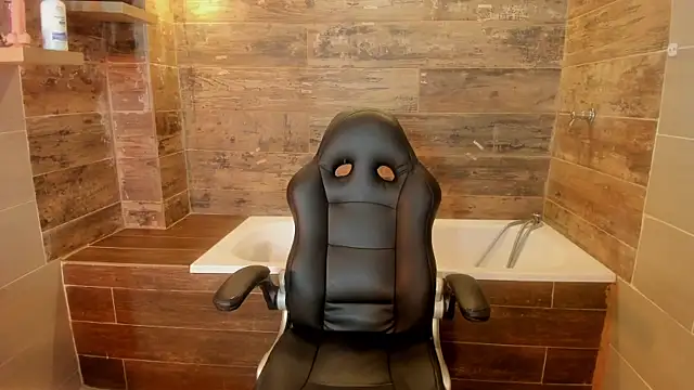 Snapshot of Hanah_Greey chatting on 14, 12, 2024 Hanah Greey online show from 14, 12, 2024