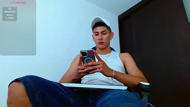 Snapshot of Valerio_20 chatting on 24, 2, 2025 Valerio 20 online show from 24, 2, 2025