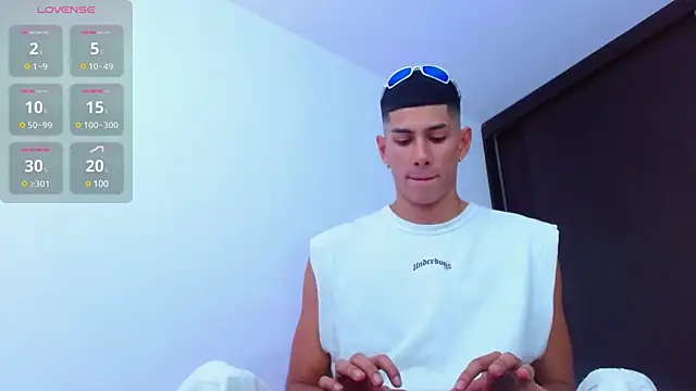 Snapshot of Valerio_20 chatting on 8, 3, 2025 Valerio 20 online show from 8, 3, 2025