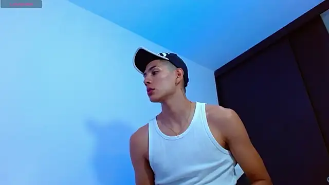 Snapshot of Valerio_20 chatting on 17, 3, 2025 Valerio 20 online show from 17, 3, 2025