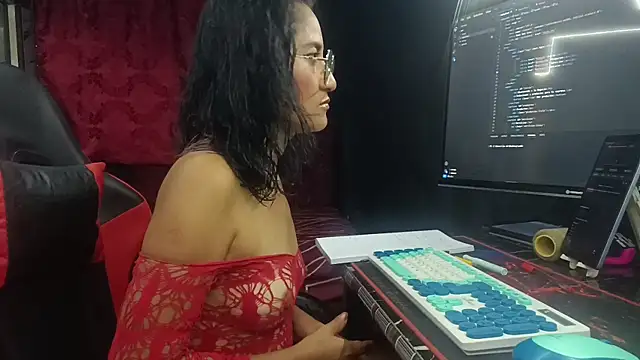 Snapshot of AdelinaMiran90 chatting on 13, 11, 2025 AdelinaMiran90 online show from 13, 11, 2025