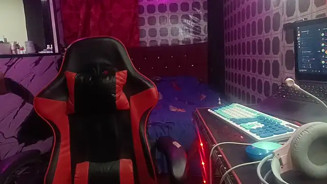 Snapshot of AdelinaMiran90 chatting on 5, 3, 2026 AdelinaMiran90 online show from 5, 3, 2026