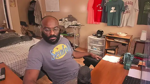 MrChuckDailyXXX online show from 8, 10, 2025