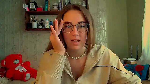 luxie milady online show from 6, 10, 2025