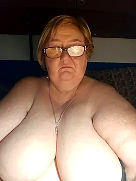 Snapshot of Awn290668 chatting on 8, 9, 2025 Awn290668 online show from 8, 9, 2025