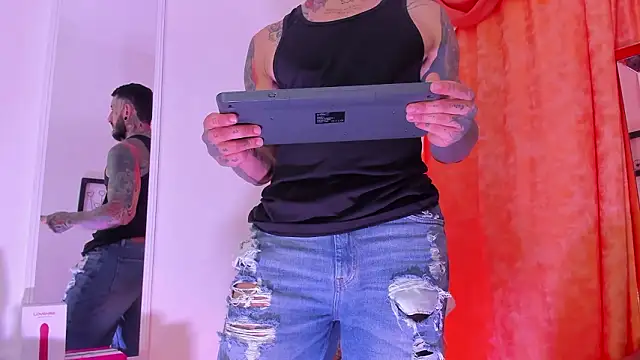 dilan scootk  online show from 6, 3, 2026