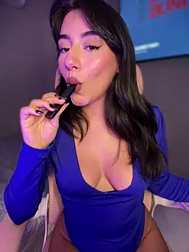 Snapshot of veronicaapink chatting on 11, 3, 2025 veronicaapink online show from 11, 3, 2025