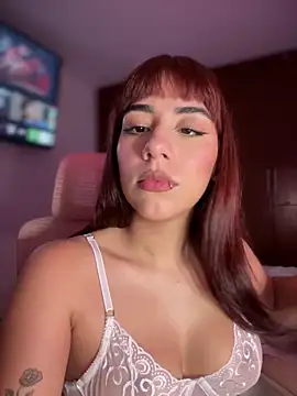 Snapshot of veronicaapink chatting on 2, 10, 2025 veronicaapink online show from 2, 10, 2025