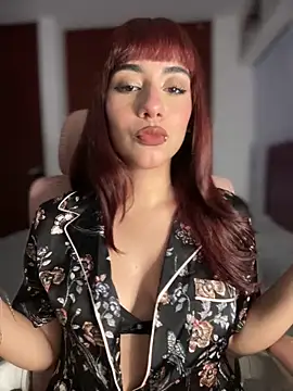 Snapshot of veronicaapink chatting on 4, 10, 2025 veronicaapink online show from 4, 10, 2025