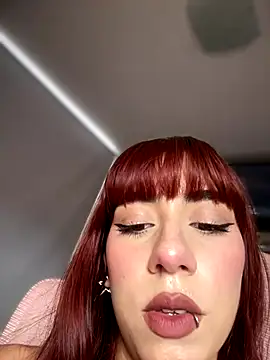 Snapshot of veronicaapink chatting on 12, 11, 2025 veronicaapink online show from 12, 11, 2025