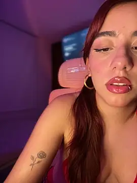 Snapshot of veronicaapink chatting on 20, 11, 2025 veronicaapink online show from 20, 11, 2025