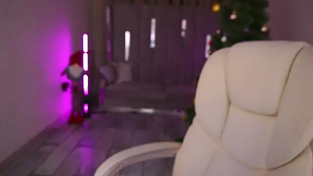 KiraCandyS online show from 8, 1, 2025