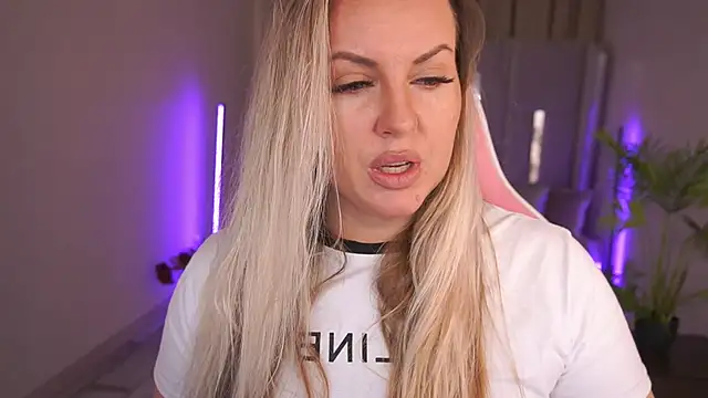 KiraCandyS online show from 23, 1, 2025