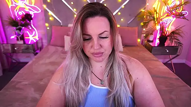 KiraCandyS online show from 20, 4, 2026