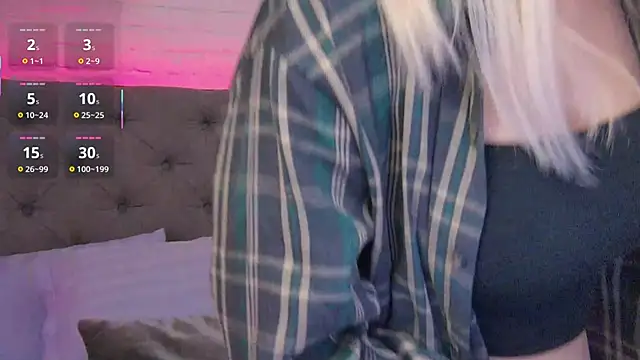 Born to Blow online show from 17, 10, 2025