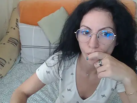 Emmatoo online show from 14, 11, 2025