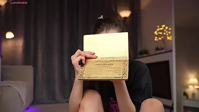 Amely Young online show from 19, 2, 2026