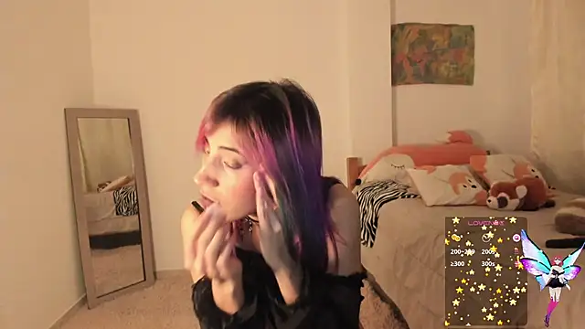 linnie  online show from 12, 1, 2025