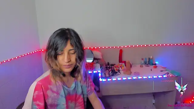 linnie  online show from 16, 9, 2025