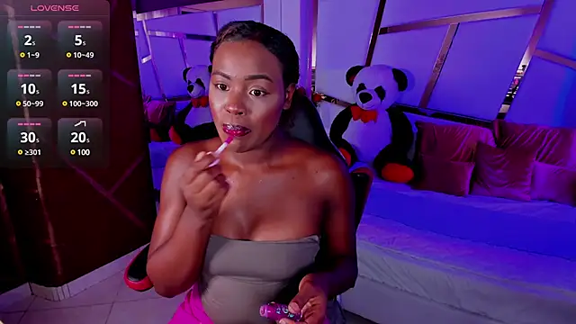 Snapshot of sofia_samuels chatting on 12, 3, 2025 sofia samuels online show from 12, 3, 2025