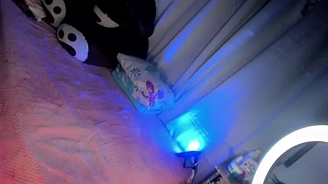 Snapshot of Maryonthemoon chatting on 14, 1, 2025 Maryonthemoon online show from 14, 1, 2025