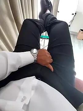 Snapshot of Divyansh_27 chatting on 2, 2, 2025 Divyansh 27 online show from 2, 2, 2025