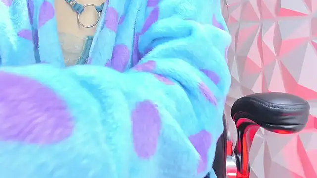 Snapshot of meribeth303av chatting on 27, 11, 2025 meribeth303av online show from 27, 11, 2025