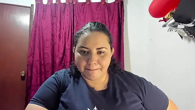 tetasgrandes karol online show from 31, 12, 2024