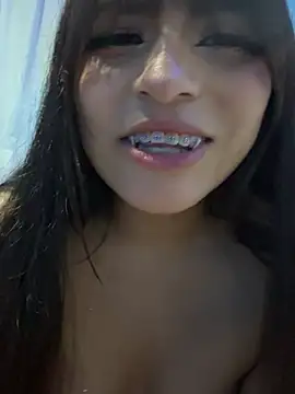 Snapshot of Lily_candy_X chatting on 19, 3, 2025 Lily candy X online show from 19, 3, 2025