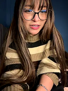 Snapshot of Lily_candy_X chatting on 15, 11, 2025 Lily candy X online show from 15, 11, 2025