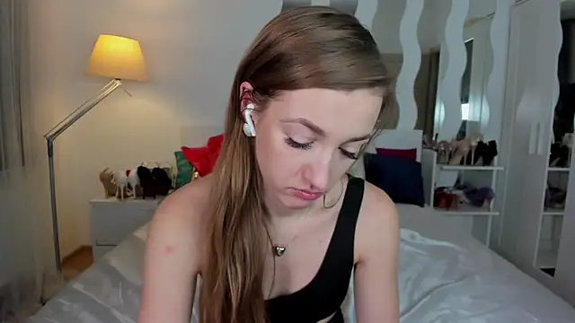 KateRedgar online show from 31, 1, 2025